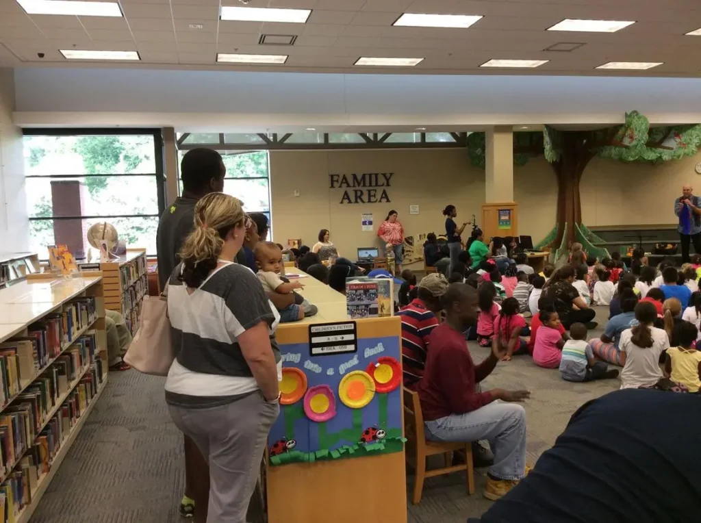 Atlanta Family Magician, library show performer, school assembly presenter & entertainer Arthur Atsma